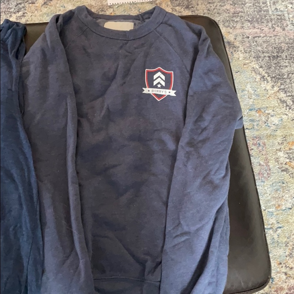 Barry’s T-shirt, tank and sweatshirt bundle